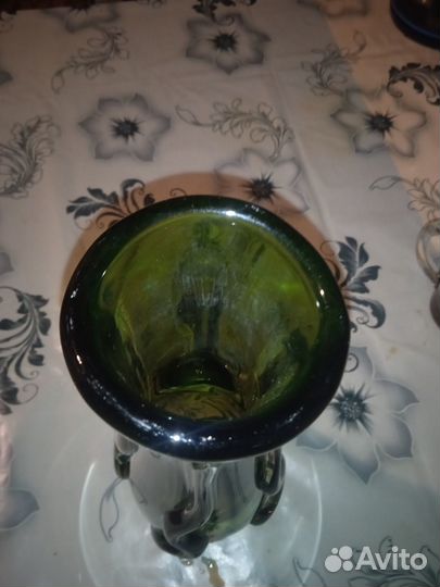 Старинная ваза стекло,зелёное