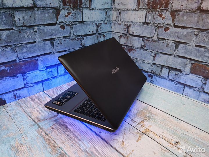 Мощный ноутбук asus i3/8gb/ssd/2 видеокарты