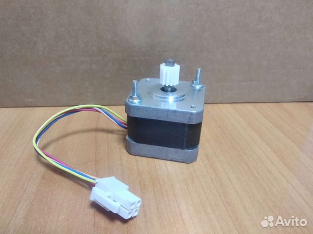Шаговый двигатель nema 17