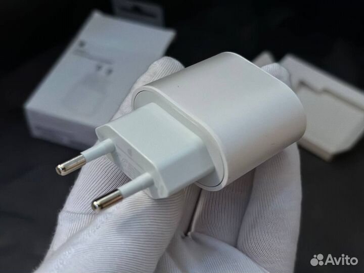 USB-C 20W Power Adapter 1:1