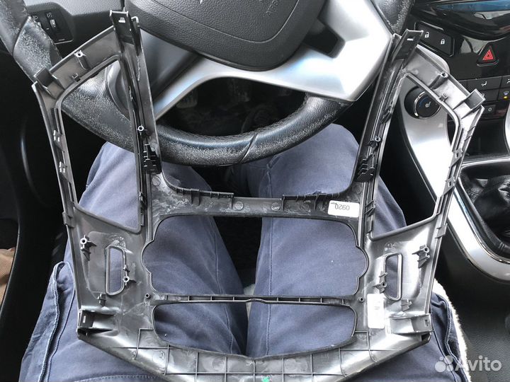 Штатная магнитола на chevrolet cruze