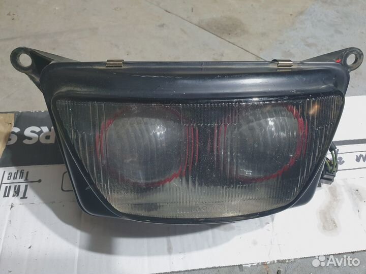 Фара yamaha Fzr400