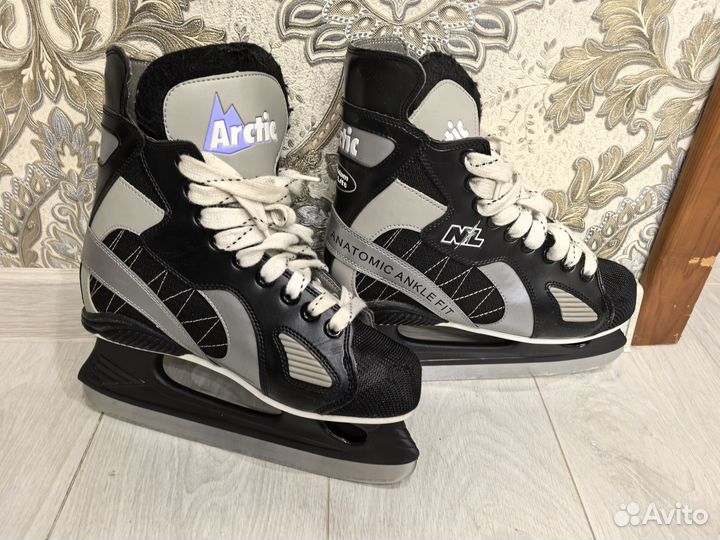 Коньки хоккейные