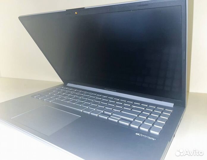 Asus vivobook 15