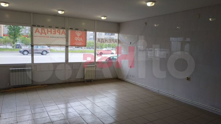 Сдам на остановке, с/з, 40 м