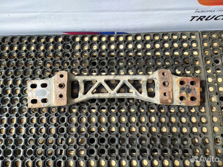 1743442 Тварерса над кпп Scania 5-series