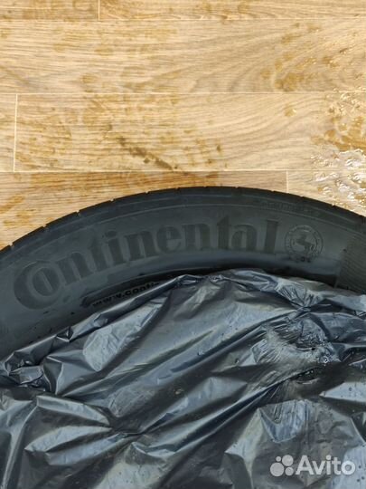 Continental ContiPremiumContact 5 255/60 R17 99V