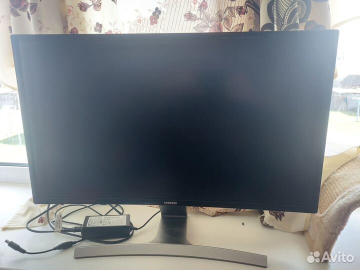 Монитор Samsung 27 дюймов на зч или восстановление
