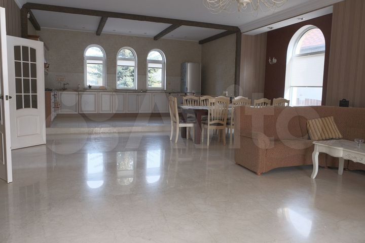 Дом 262 м² на участке 15 сот.