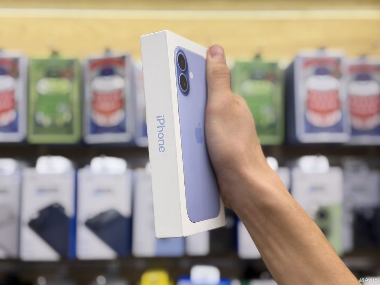iPhone 17, 256 ГБ, SIM + eSIM