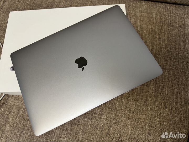 MacBook Pro 15 2018 256gb