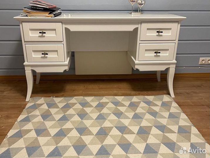 Письменный стол «Риссими» из массива