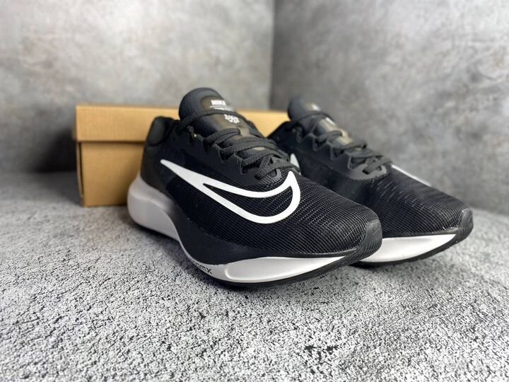 Кроссовки Nike zoomx беговые