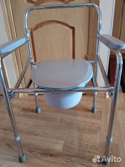 Кресло-стул с санитарным оснащением