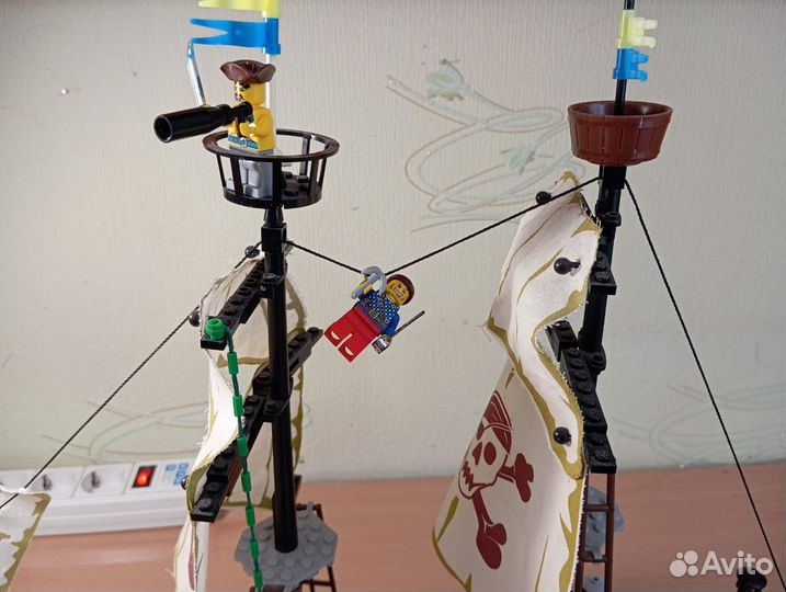 Lego пиратский корабль