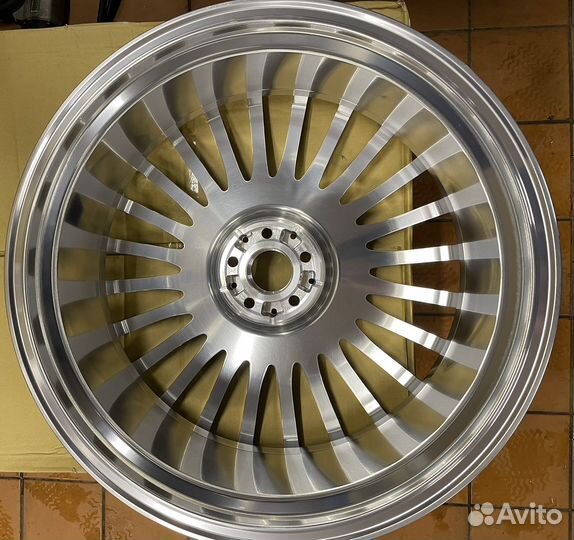 Оригинал R23 Mercedes GLS Maybach новые