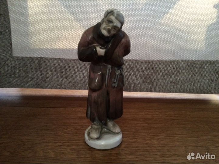 Статуэтка фарфор, Плюшкин, лфз