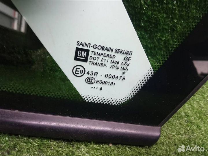 Стекло кузовное глухое левое Opel Corsa D (2006-2