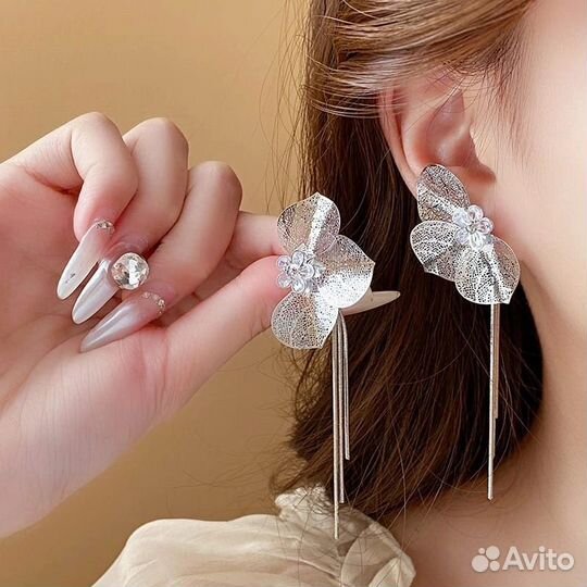 Сережки бижутерия