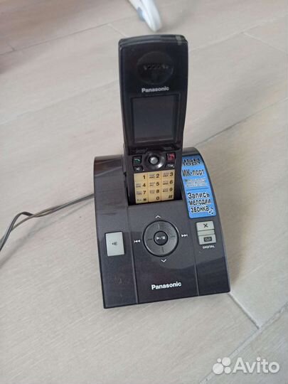 Радио телефон Panasonic KX-tcd825ru