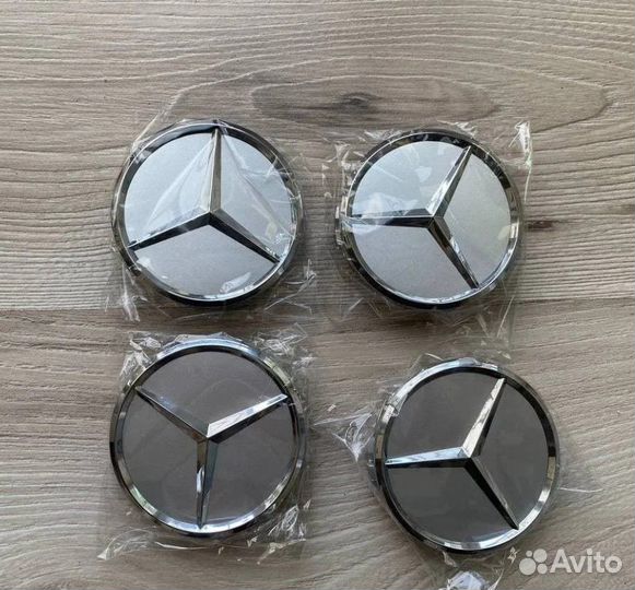 Новые колпачки в диски Mercedes-Benz