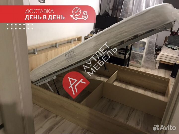 Кровать двухспальная с подъемным механизмом