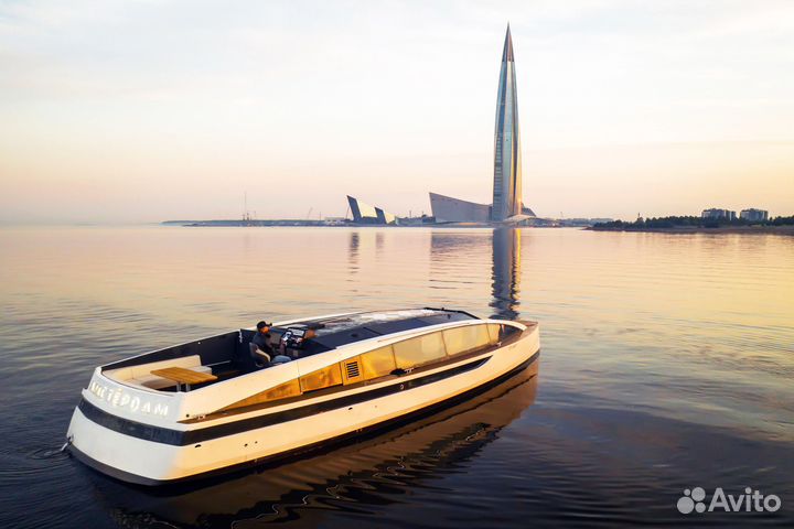 Аренда яхты в спб Амстердам от компании RuCharters