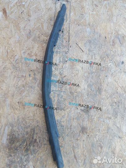 Уплотнитель подкапотного пространства BMW 3