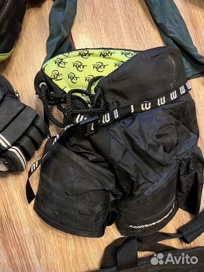 Форма, шлем, коньки, клюшка, баул для хоккея