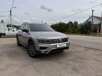 Volkswagen Tiguan 2.0 AMT, 2018, 131 000 км, с пробегом, цена 2 850 000 руб.