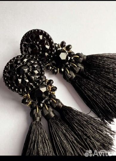 Отдам серьги заколки новые