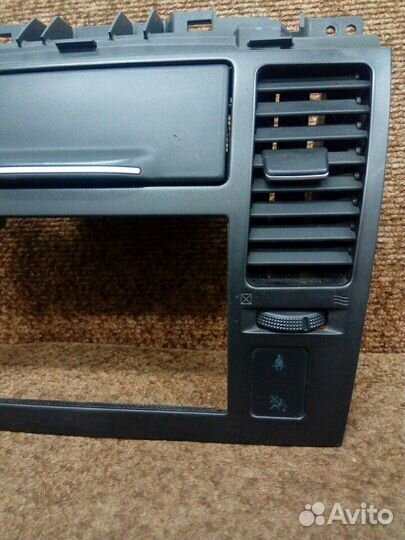 Рамка магнитолы консоль Nissan Tiida c11