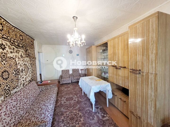 3-к. квартира, 60 м², 3/5 эт.