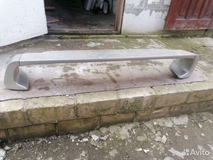 Сполер на авто