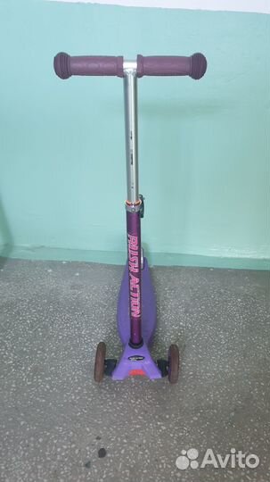 Самокат трехколесный scooter