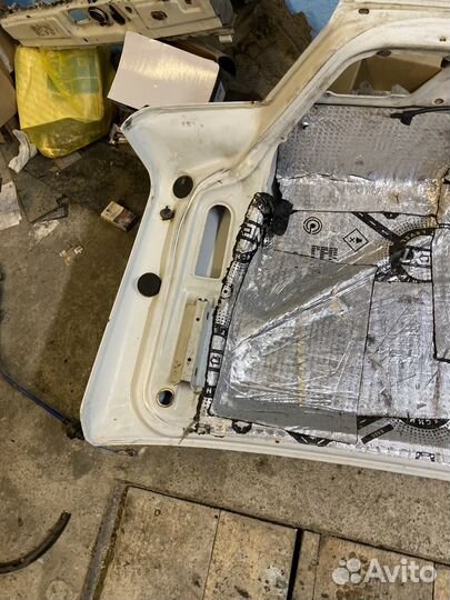 Крышка (дверь) багажника ваз 2115