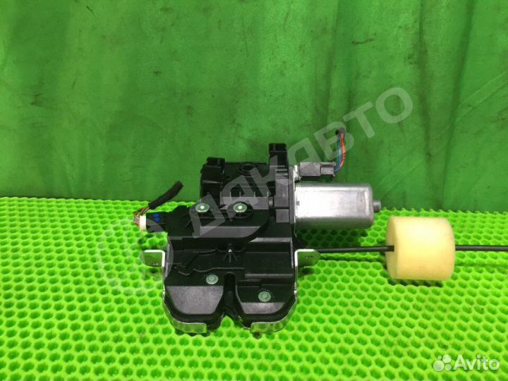 Замок багажника Mercedes-Benz S W221