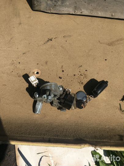 Замок зажигания Митсубиси галант 8