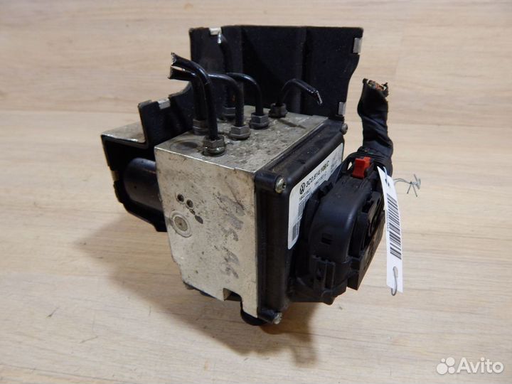 Блок ABS VW Passat B6