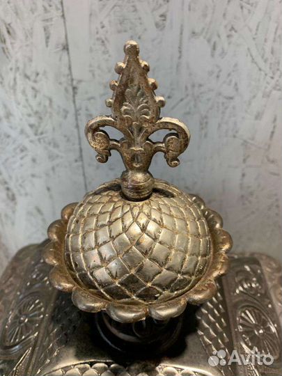 Антикварная чугунная печь