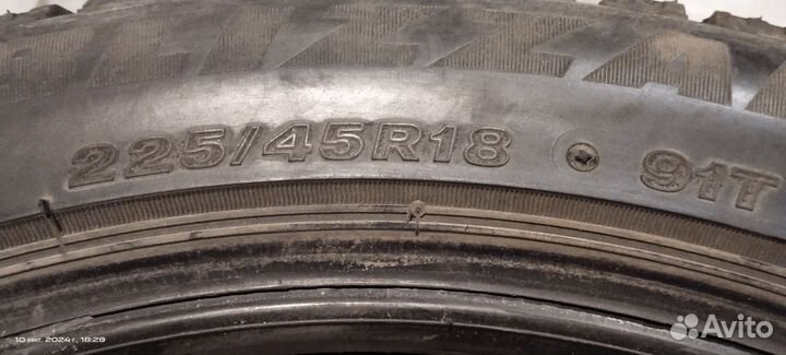 Bridgestone Blizzak Spike-02 225/45 R18 91T