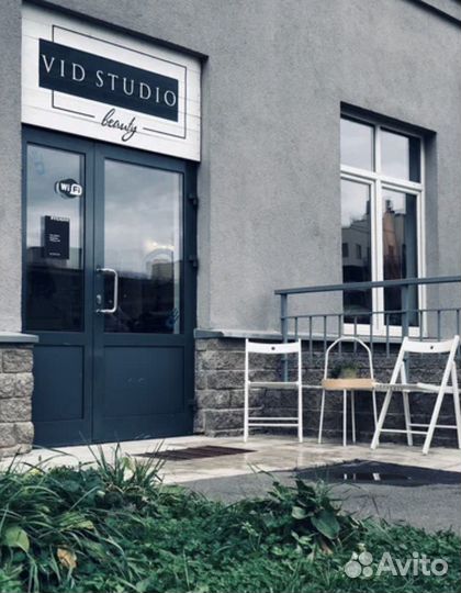 Аренда места парикмахера/ мастера по маникюру/пед