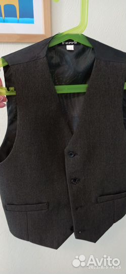 Пиджак и жилет на мальчика