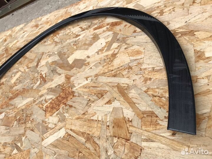 Накладка крыла переднего правого Audi Q7 4M