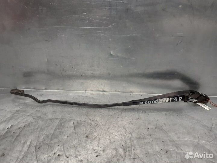 Поводок стеклоочистителя передний правый