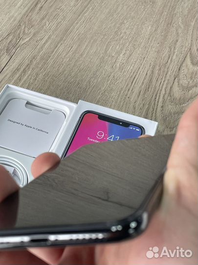 iPhone X, 64 ГБ