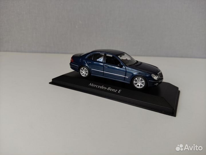 Модель Mercedes Benz W211