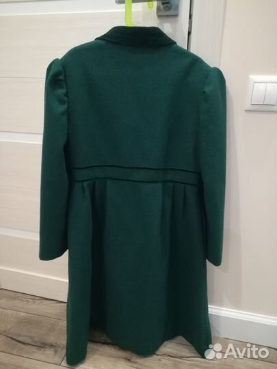 Пальто для девочки новое