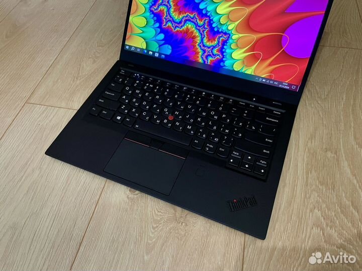 Thinkpad X1 Carbon 6 Gen i7 / 16GB RAM