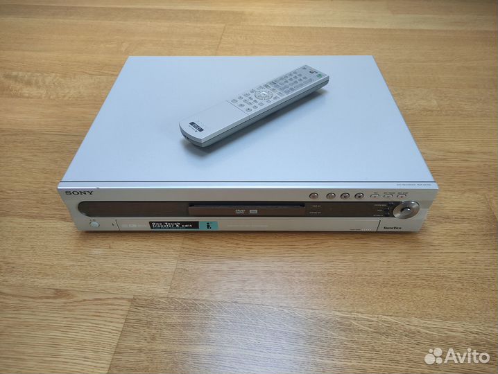 DVD-рекордер Sony RDR-GX700